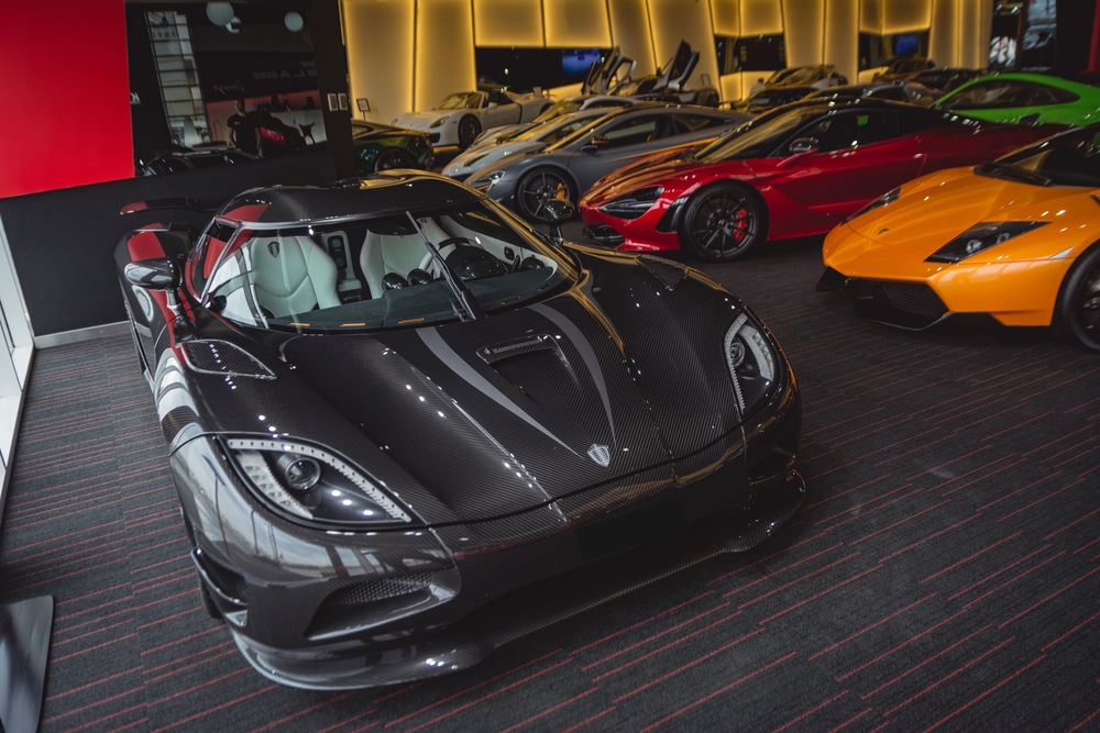 Quelles sont les meilleures voitures de sport pour impressionner les clients aux Émirats arabes unis ?