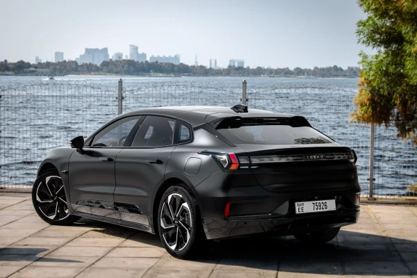 Аренда Zeekr 001 Black Matte в Абу-Даби - Octane.Rent