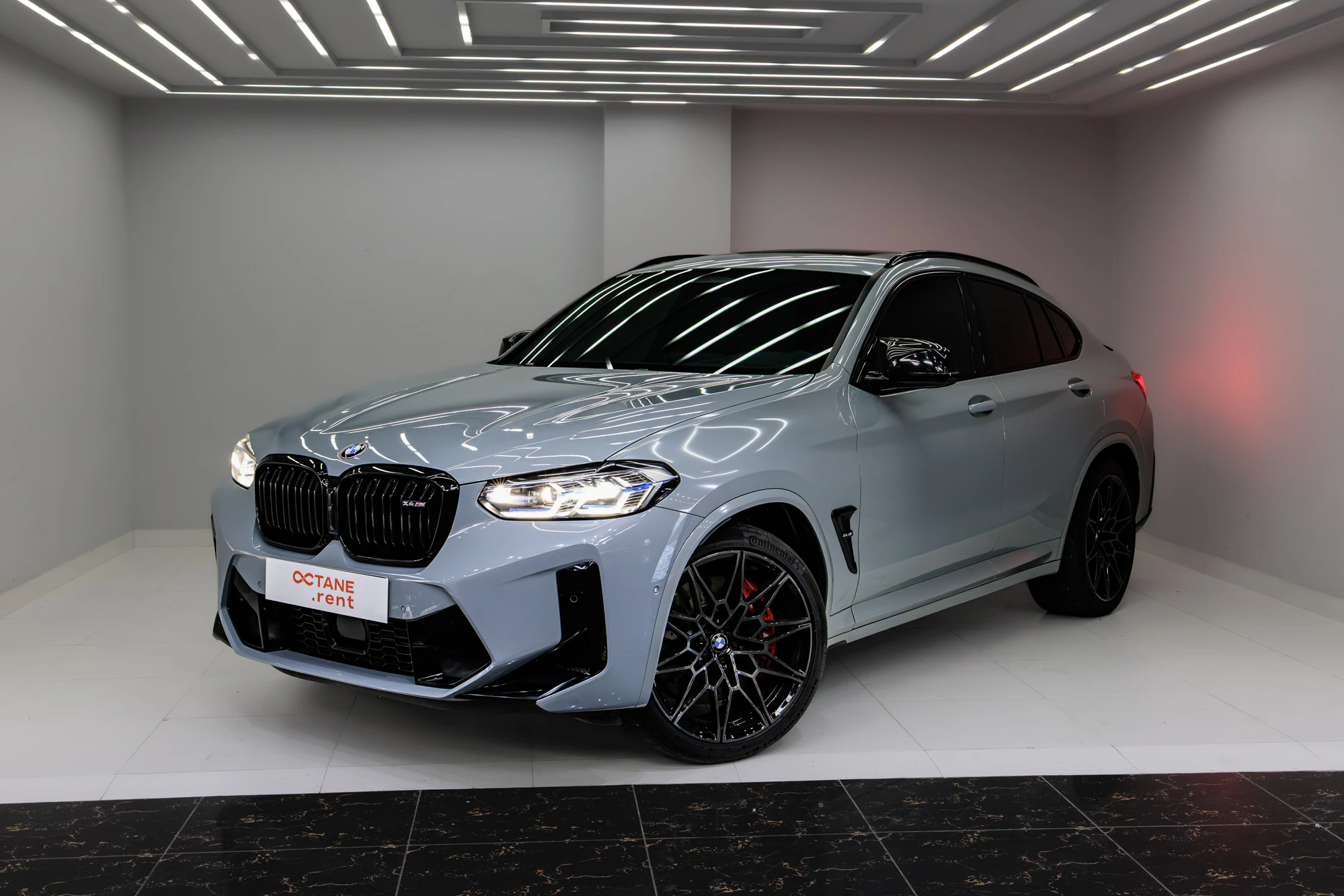 BMW X4M Wettbewerb Grau