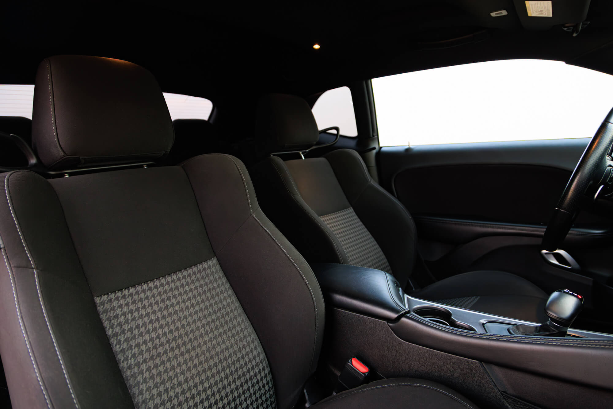 Dodge Challenger R/T White