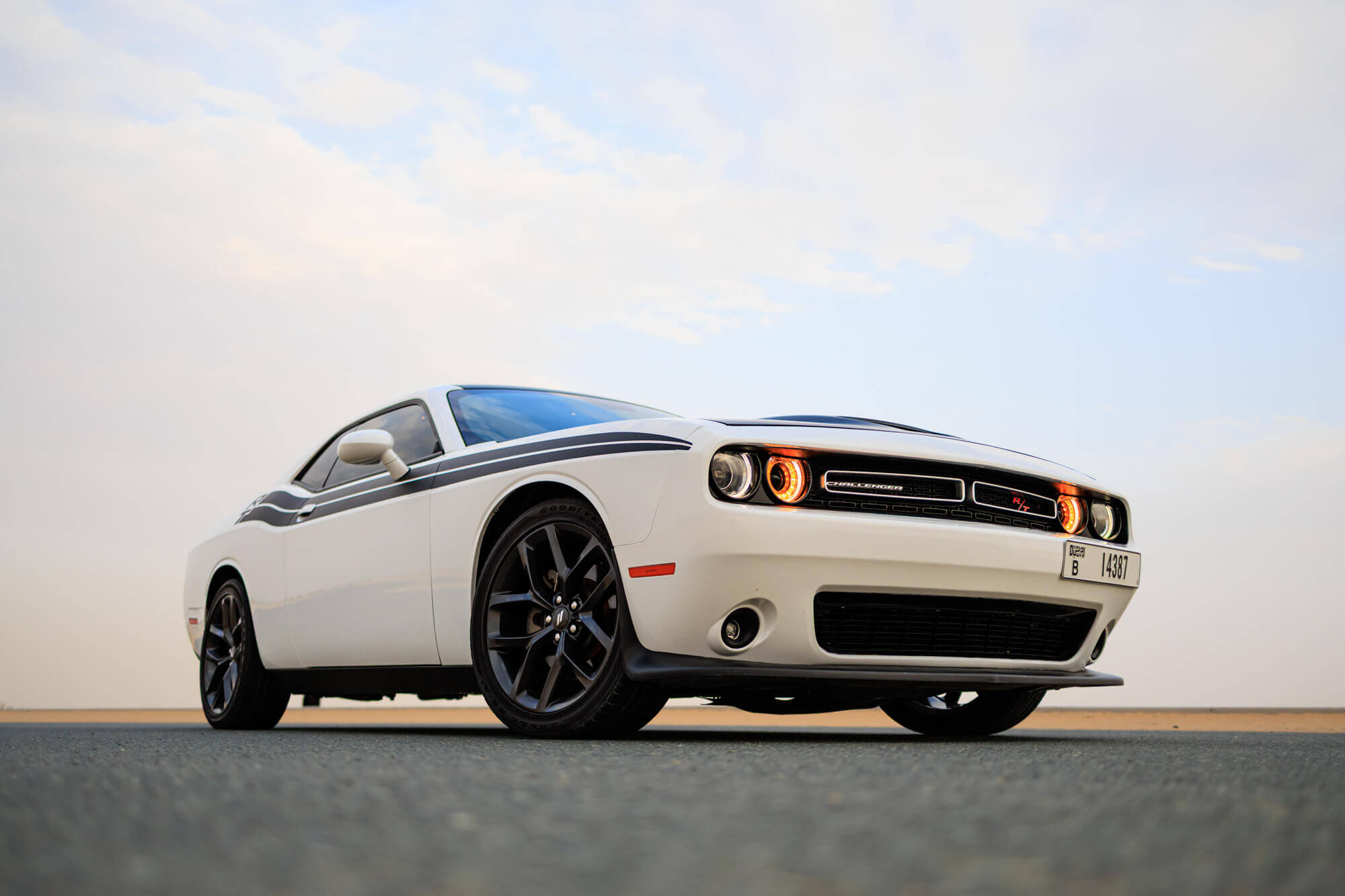 Dodge Challenger R/T White