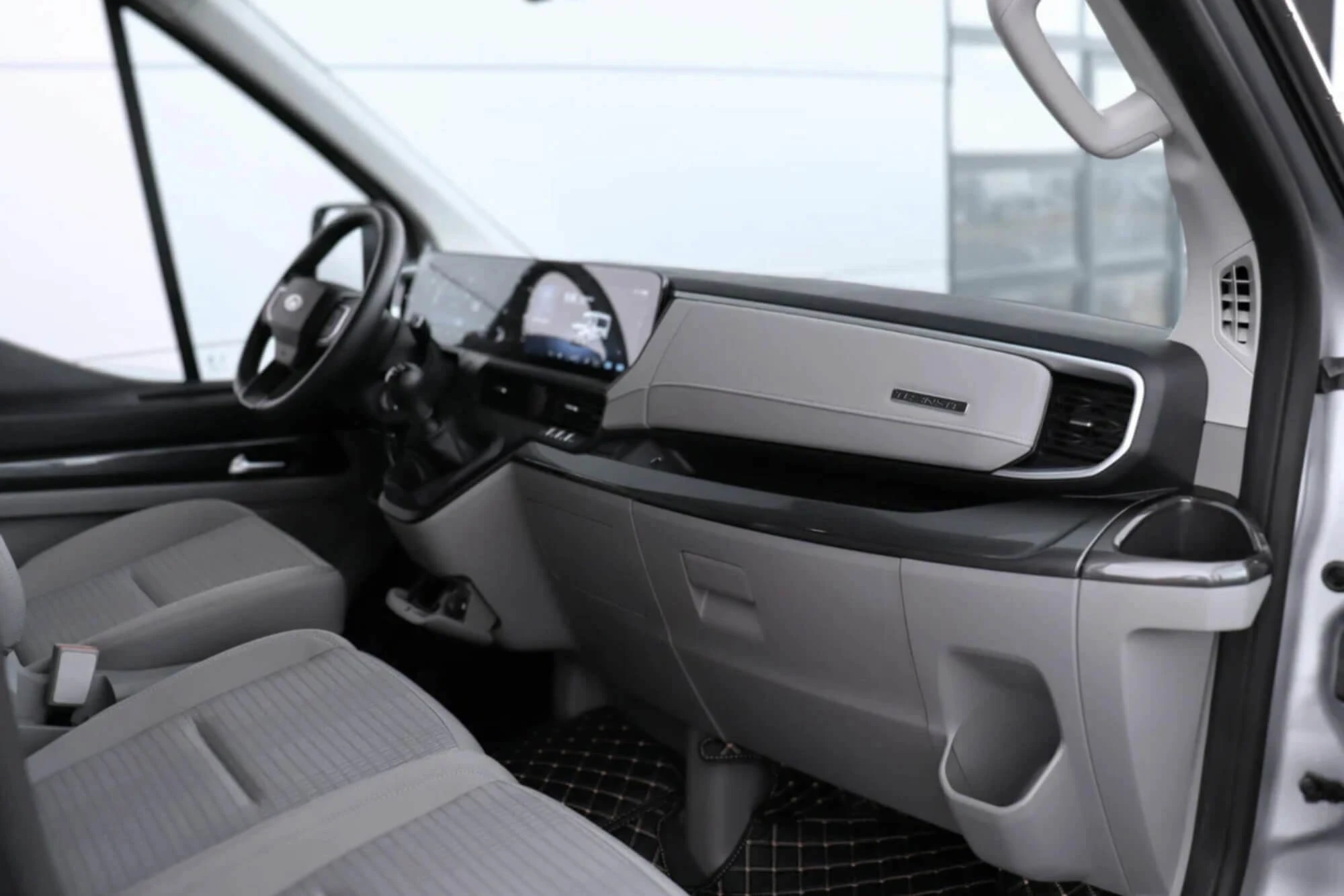 Ford אפור מעבר Ford אפור מעבר