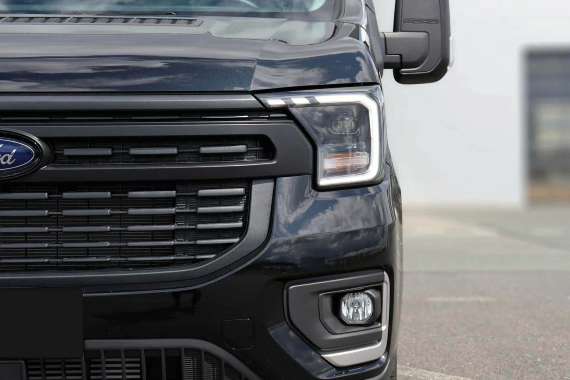 Ford שחור מעבר Ford שחור מעבר