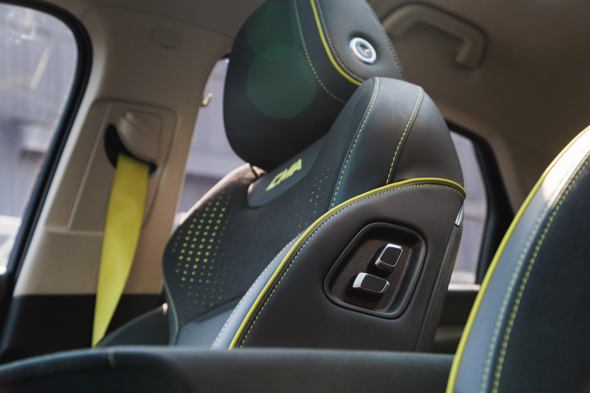 Geely Tugella GF Cinzento