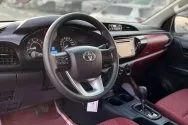 Toyota Hilux לבן Toyota Hilux לבן