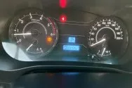 Toyota Hilux לבן Toyota Hilux לבן