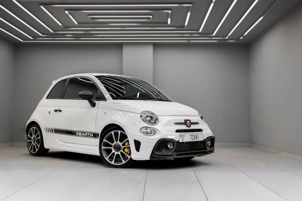 Abarth 695 Turismo Bianco Abarth 695 Turismo Bianco