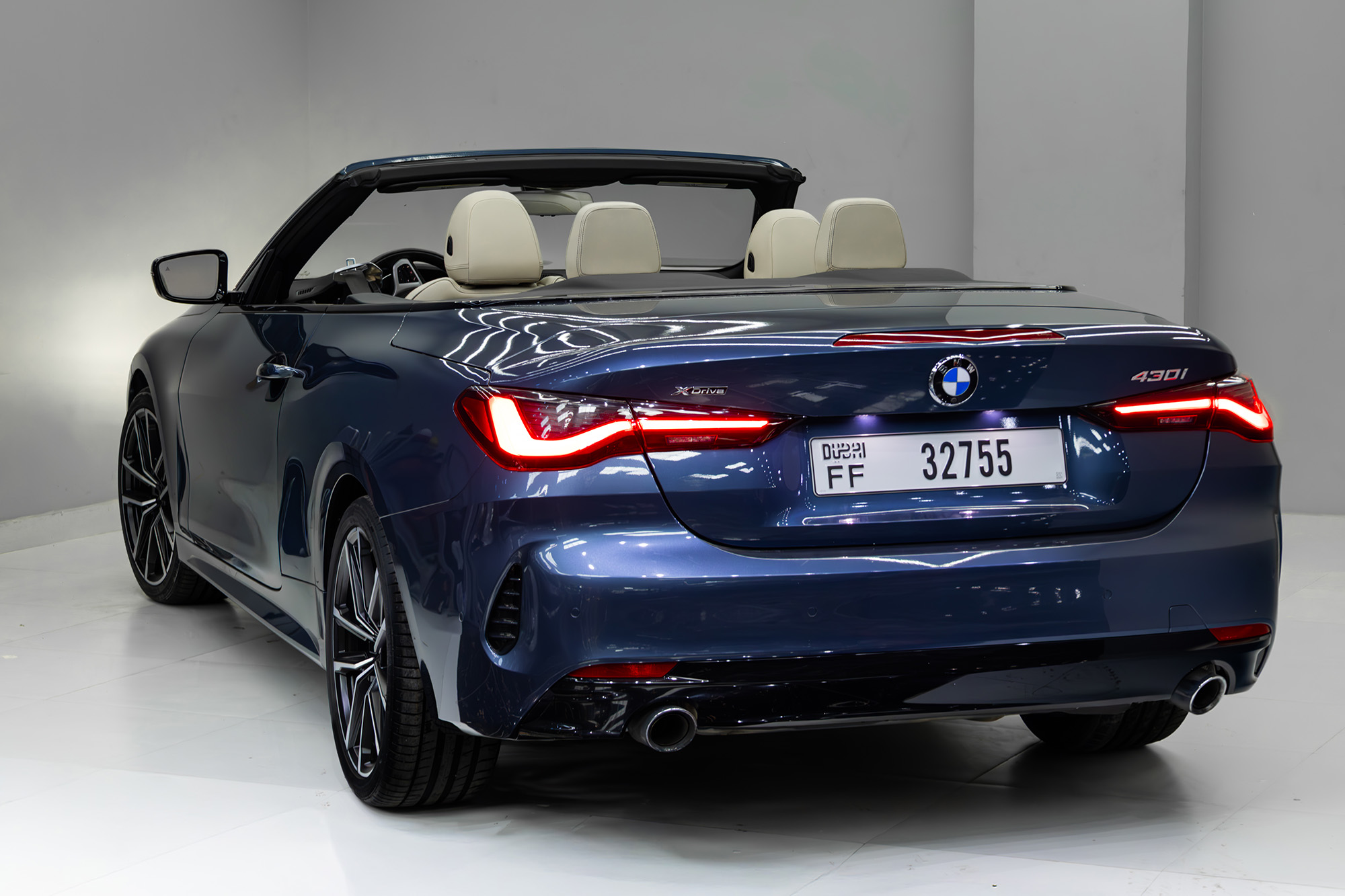 BMW 430i xDrive Convertible Blue