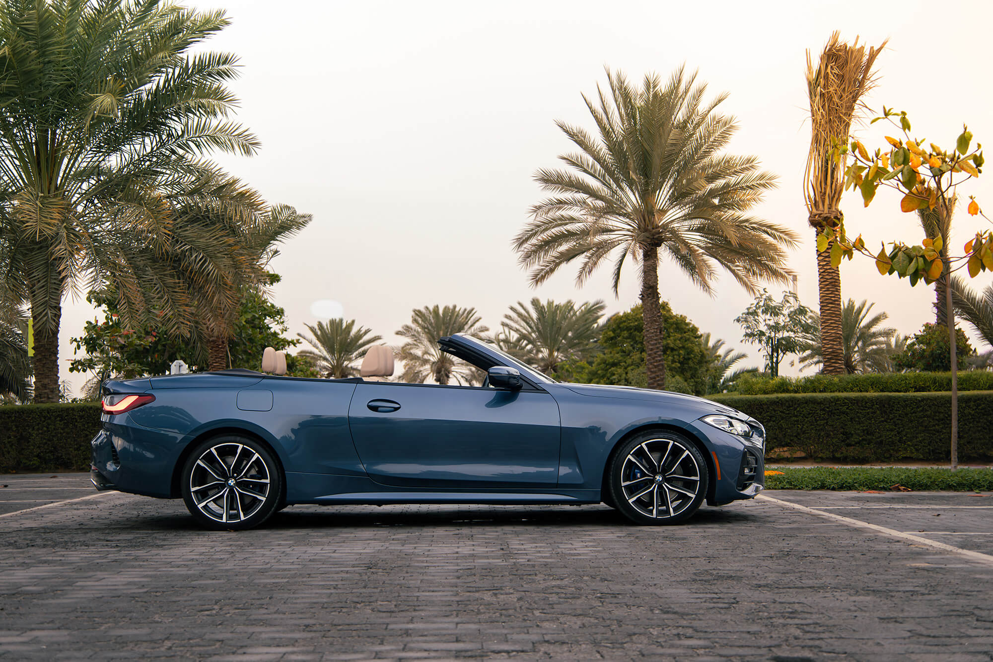BMW 430i xDrive Convertible Blue