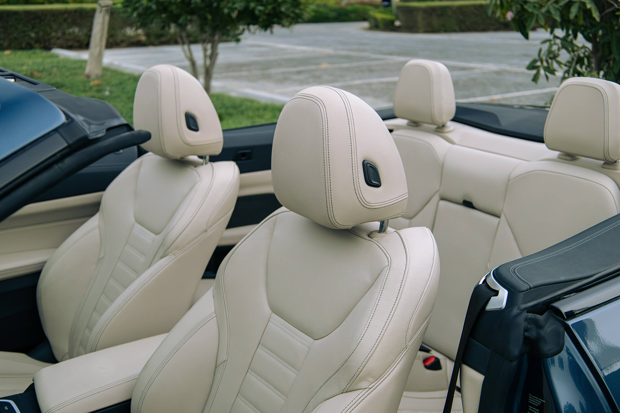 BMW 430i xDrive Convertible Blue