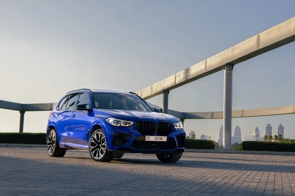 BMW X5M Tävlingsblå BMW X5M Tävlingsblå