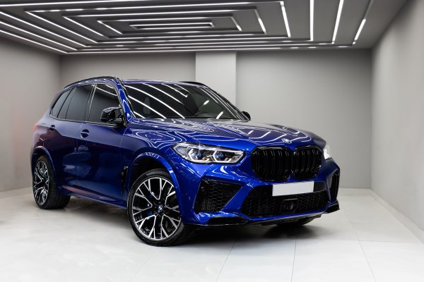 BMW X5M Wettbewerb Blau