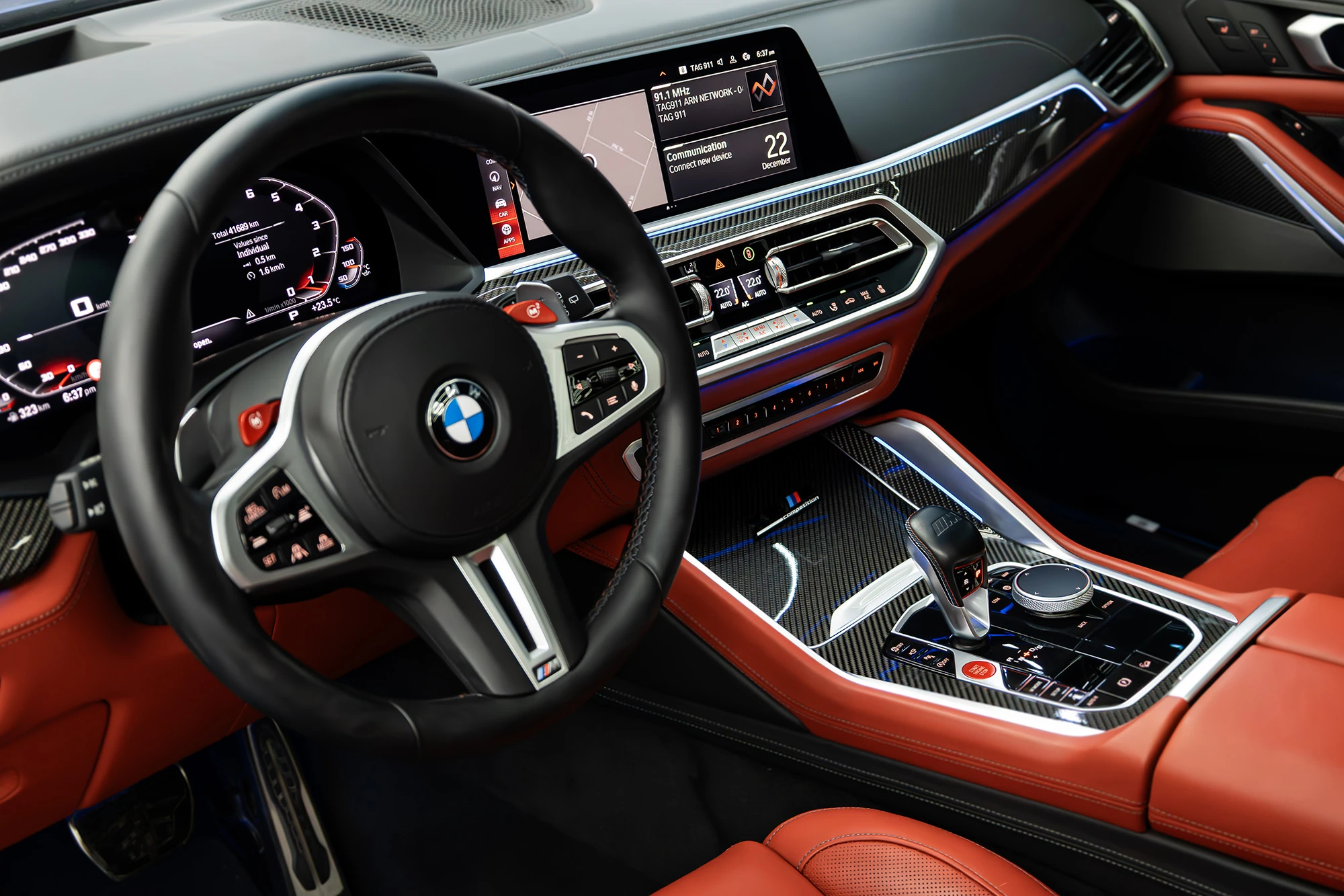 BMW X5M Bleu Compétition