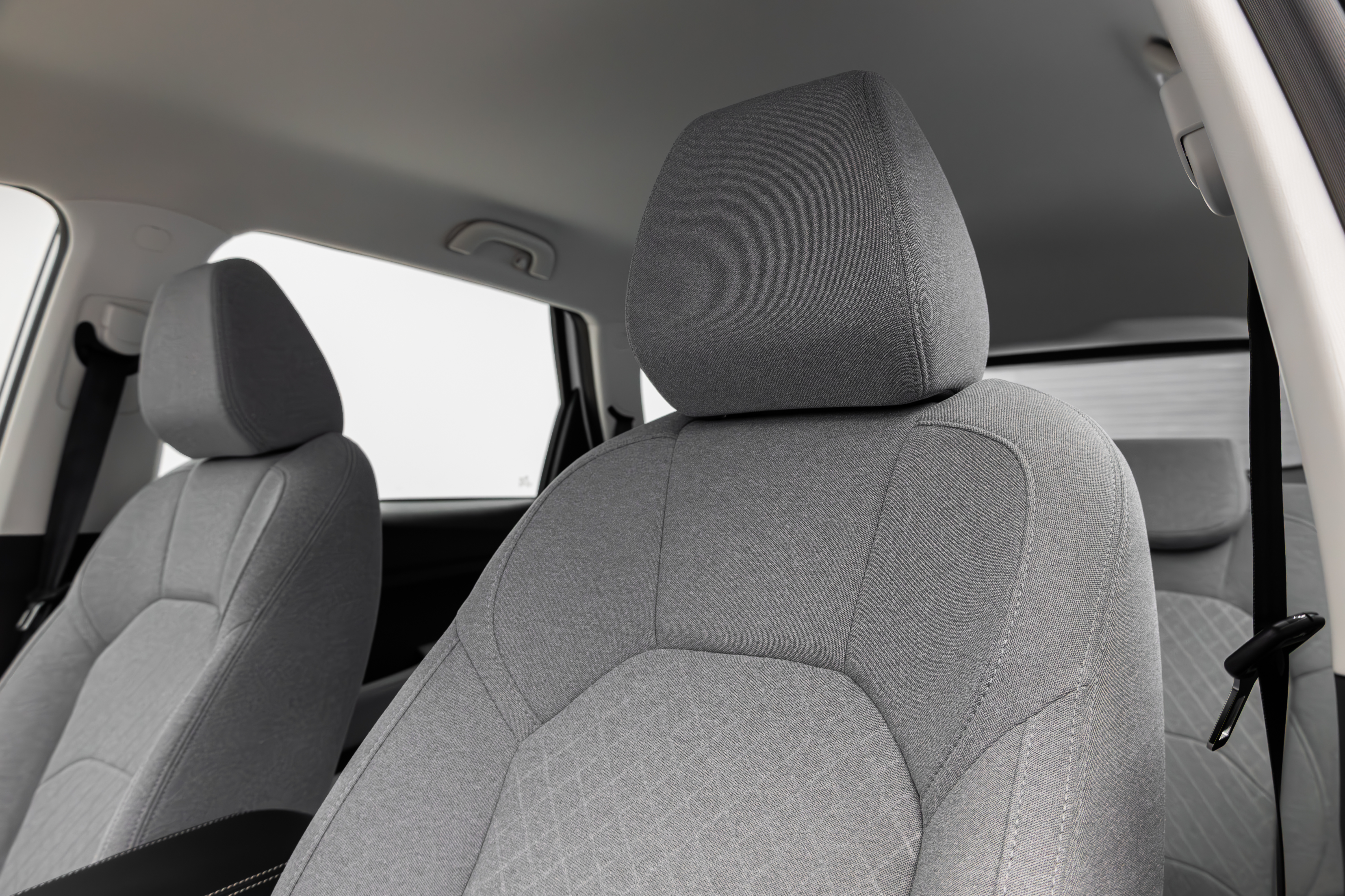 Chevrolet Captiva White