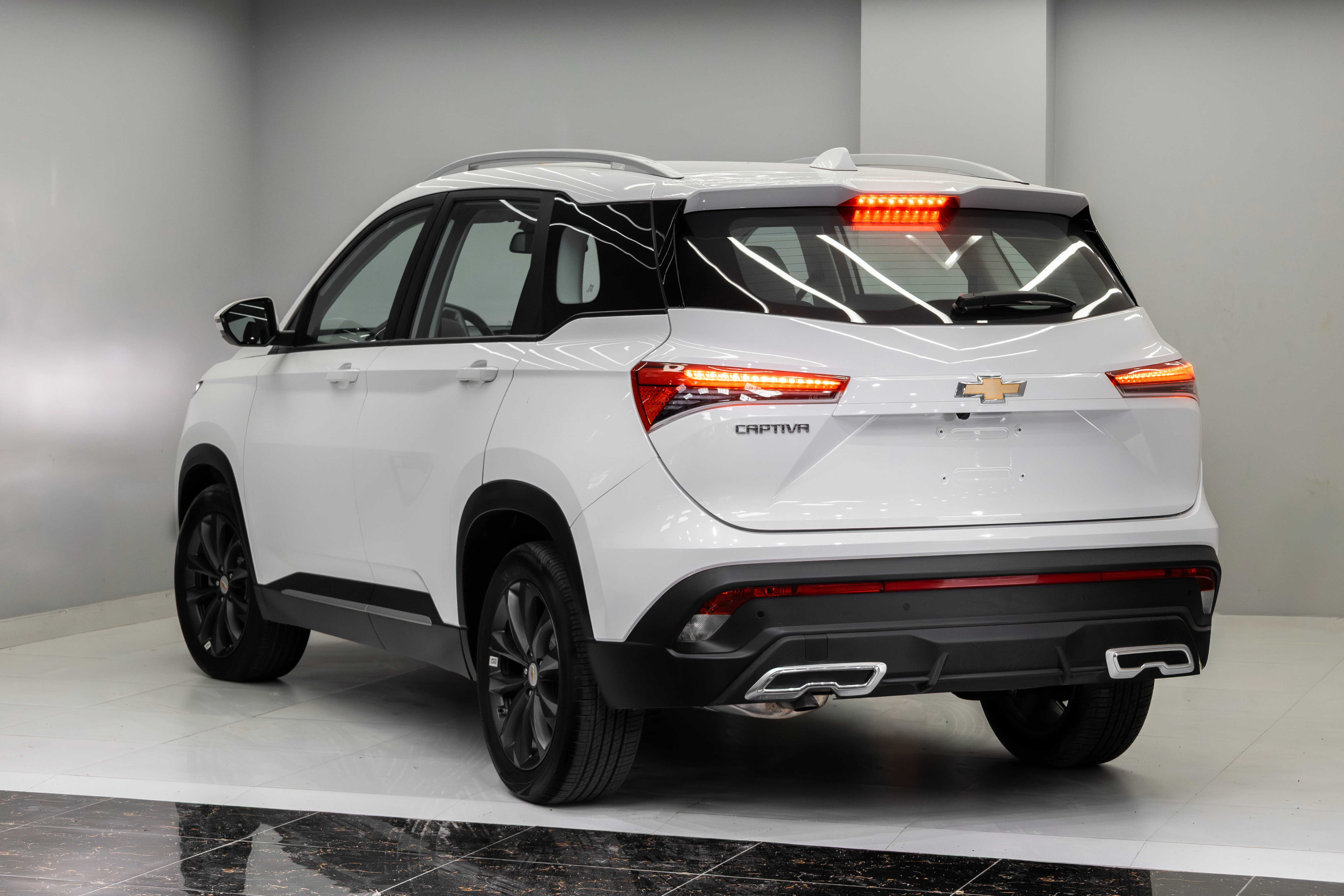Chevrolet Captiva Branco