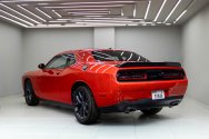 Dodge Challenger Red