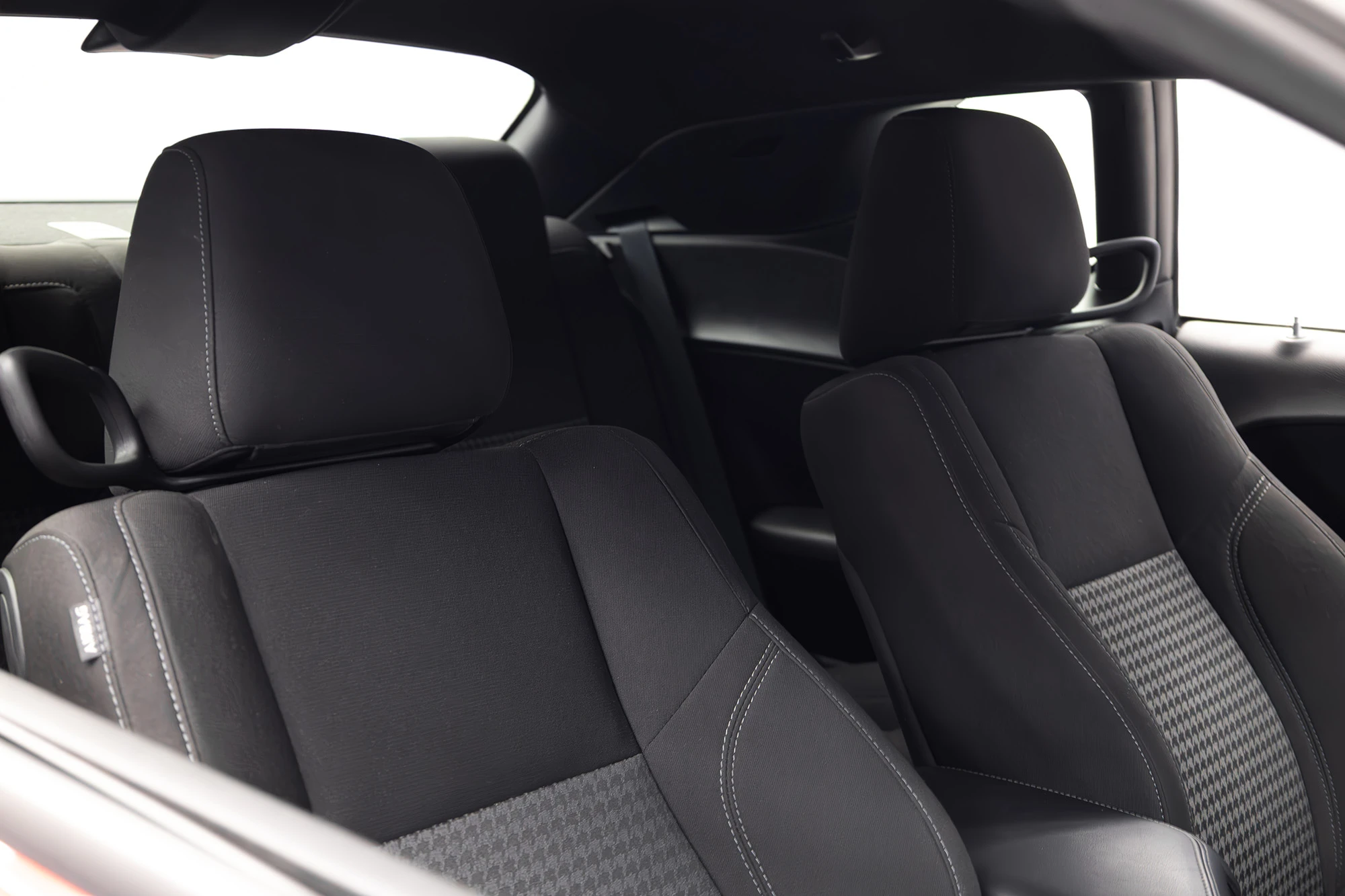 دودج تشالنجر أحمر