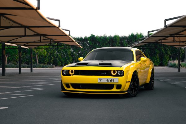 Dodge Challenger R/T Scat Pack Gelb