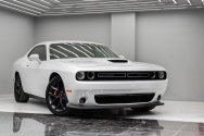 Dodge Challenger R/T  White