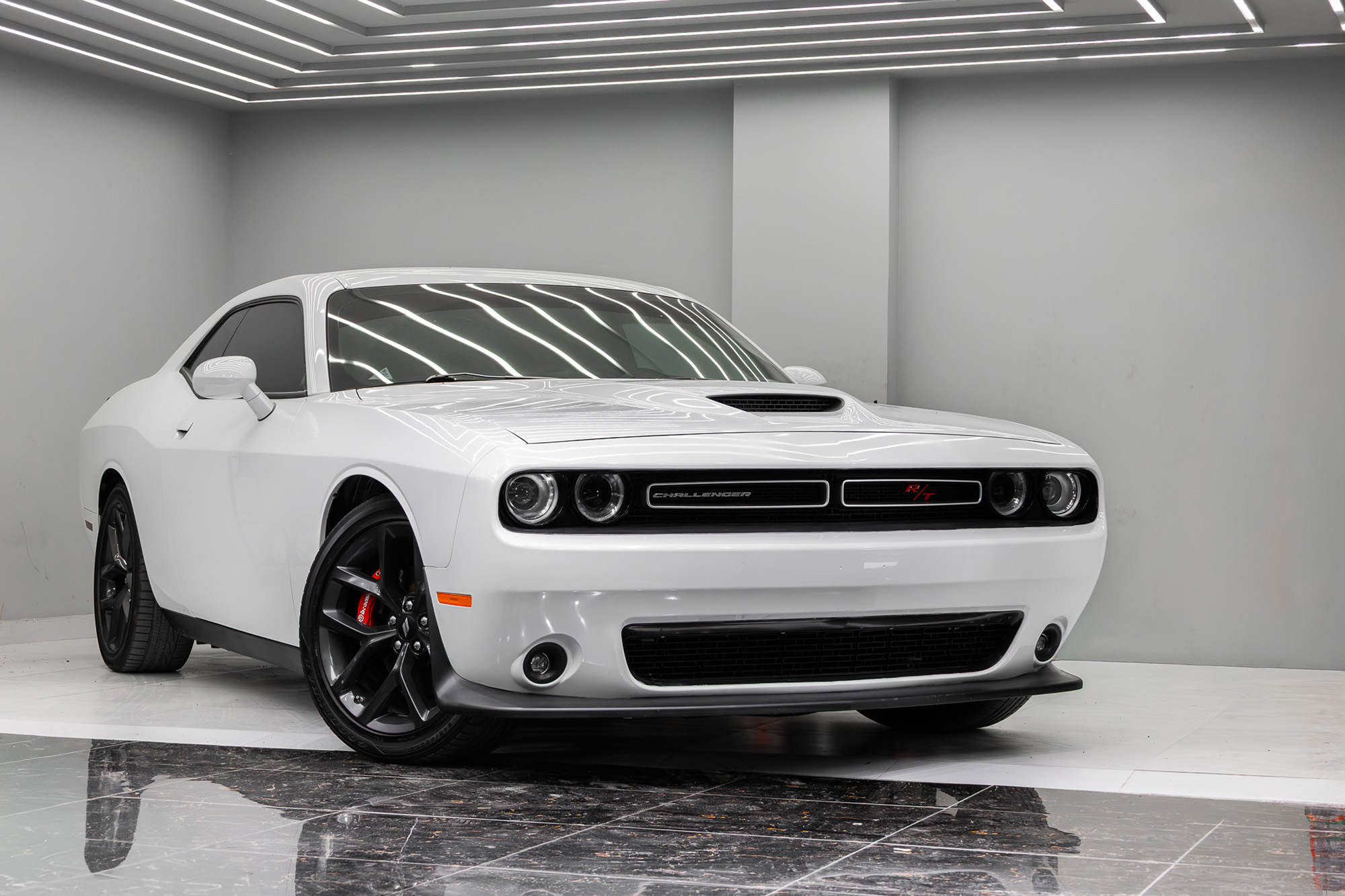 Dodge Challenger R/T  White
