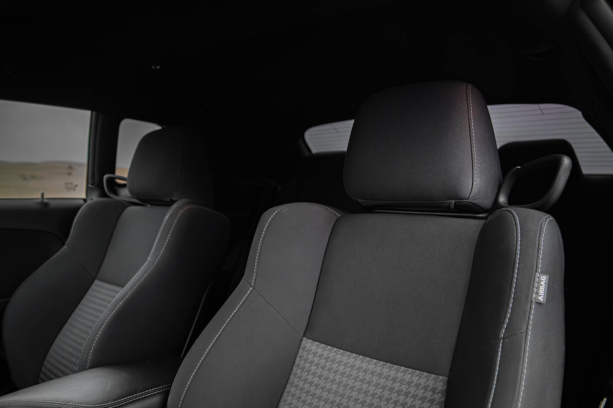 Dodge Challenger R/T  White