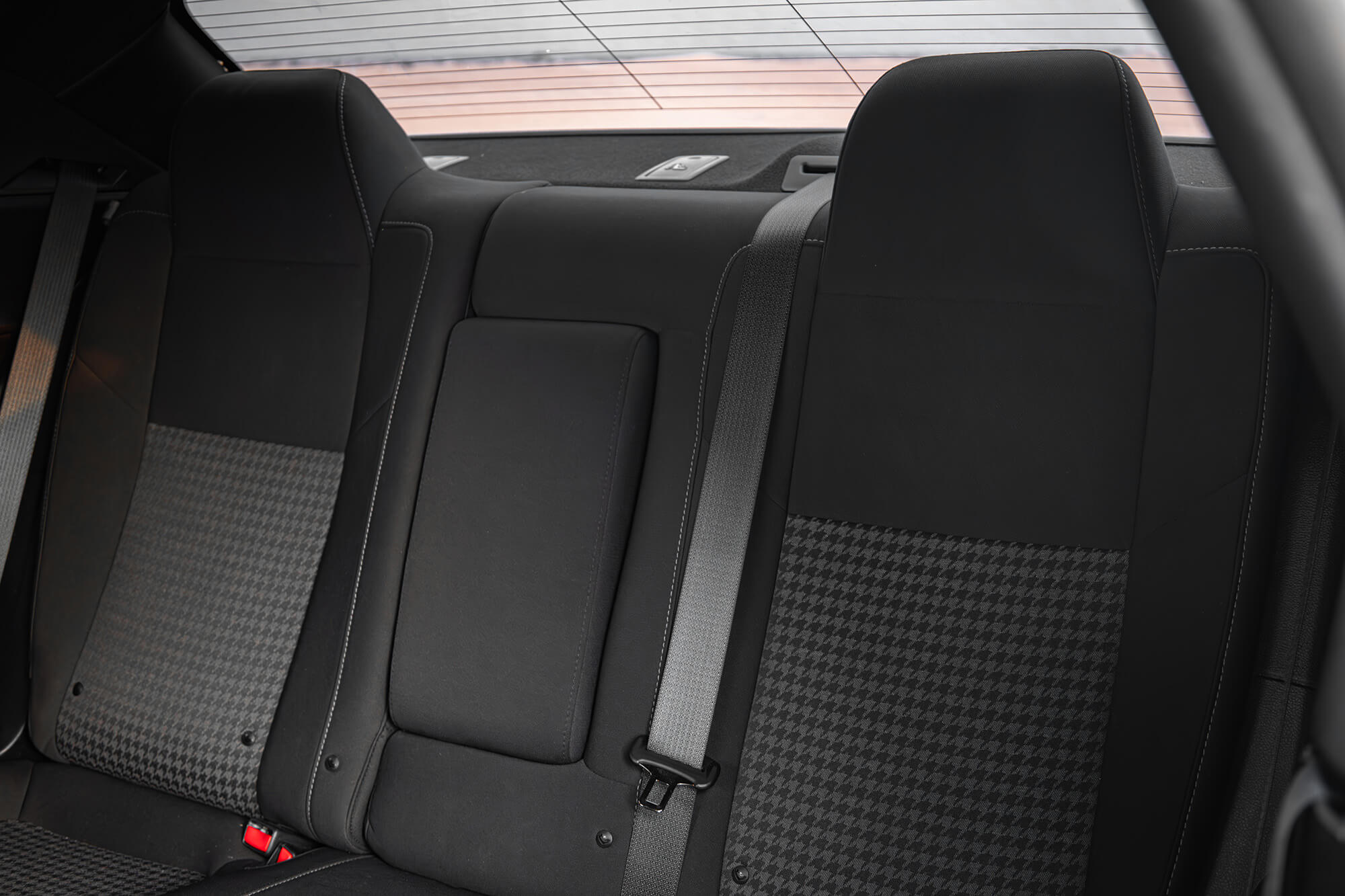 Dodge Challenger R/T  White