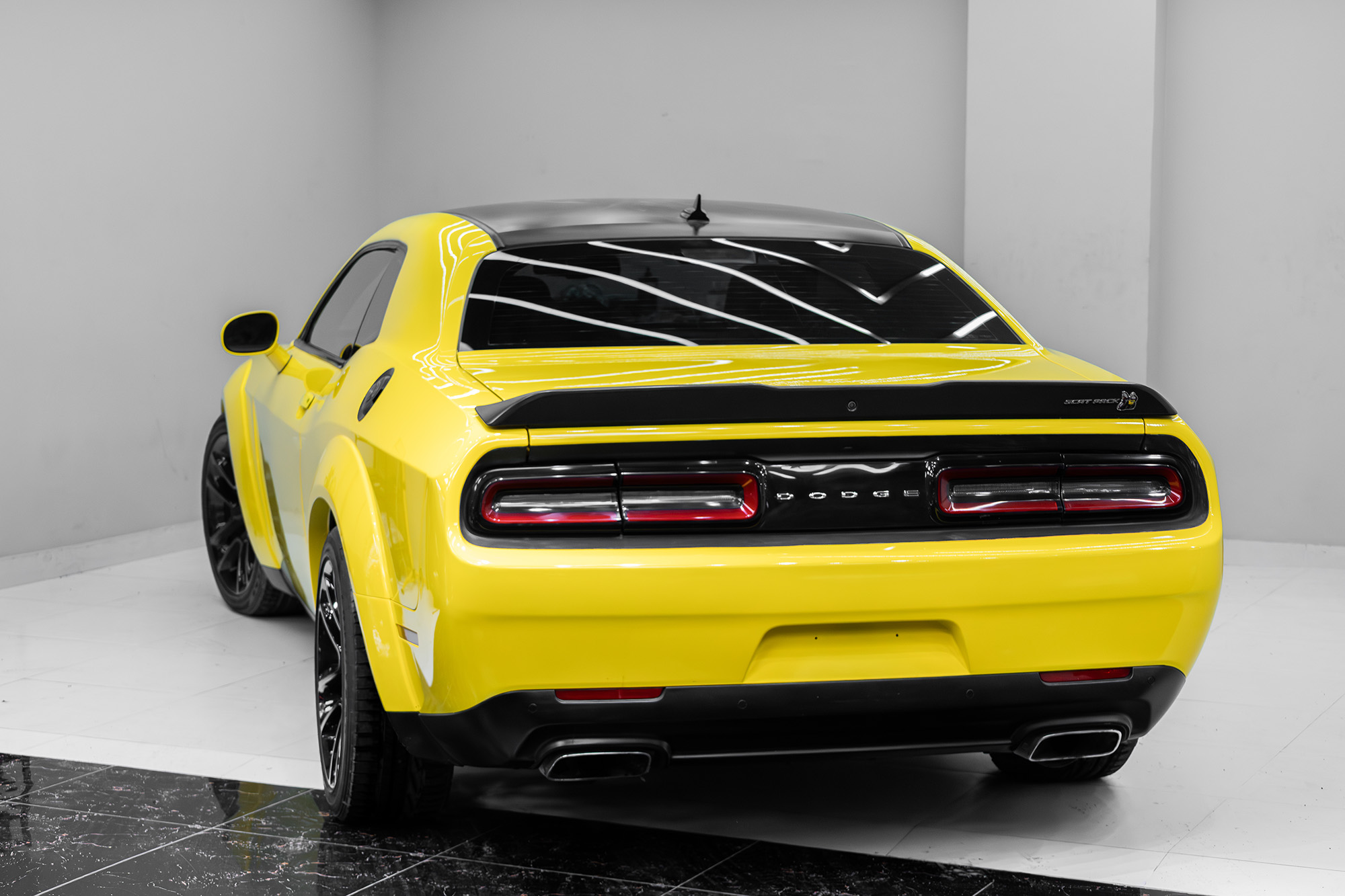 Dodge Challenger R/T Scat Pack Yellow