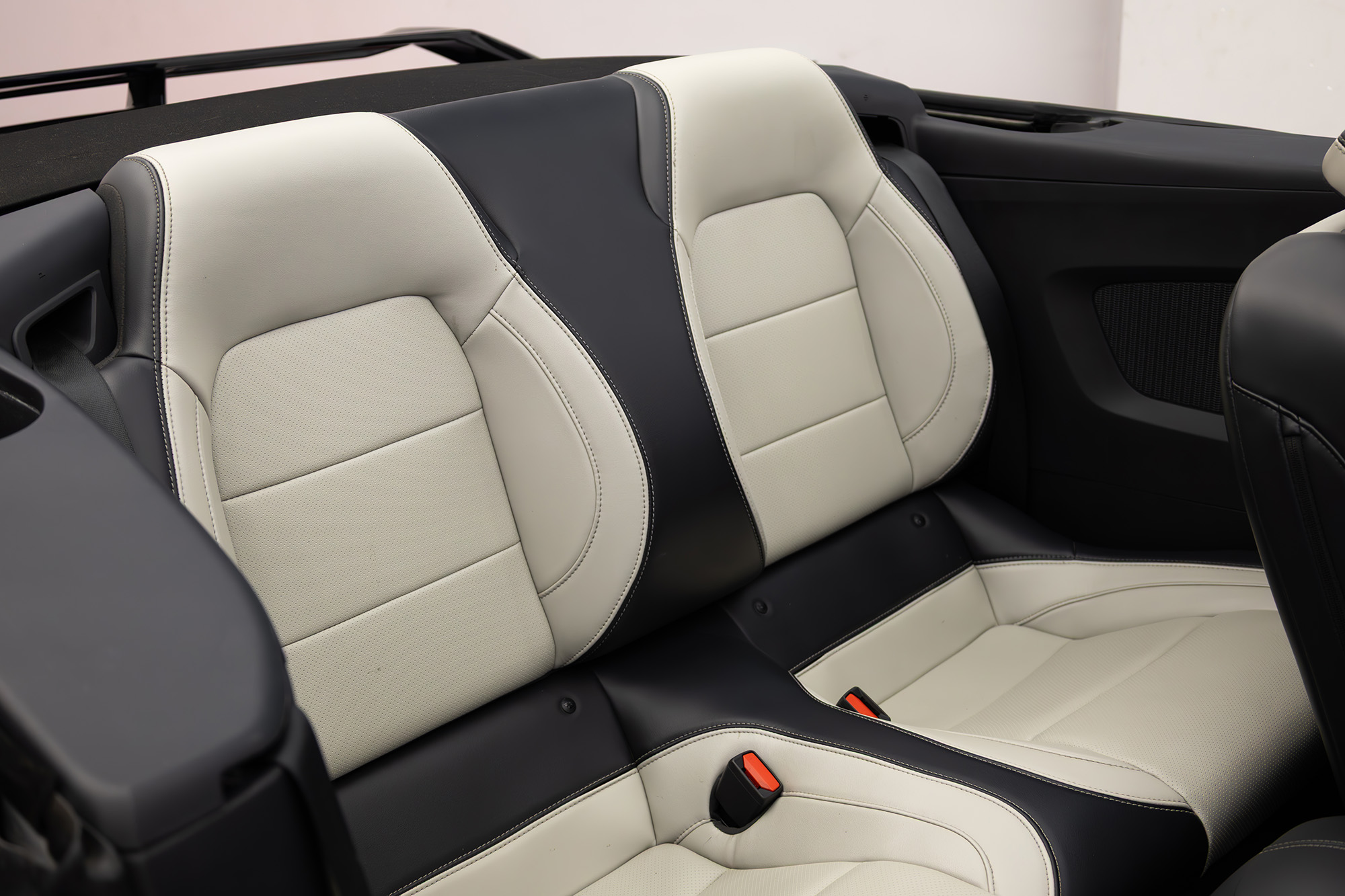 Ford Mustang New Gen Convertible White & Blue