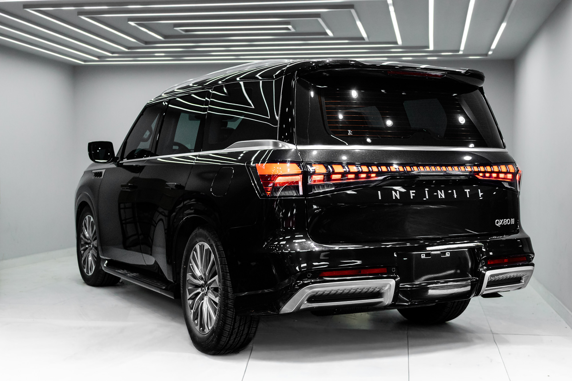 Infiniti QX80 New Gen Black