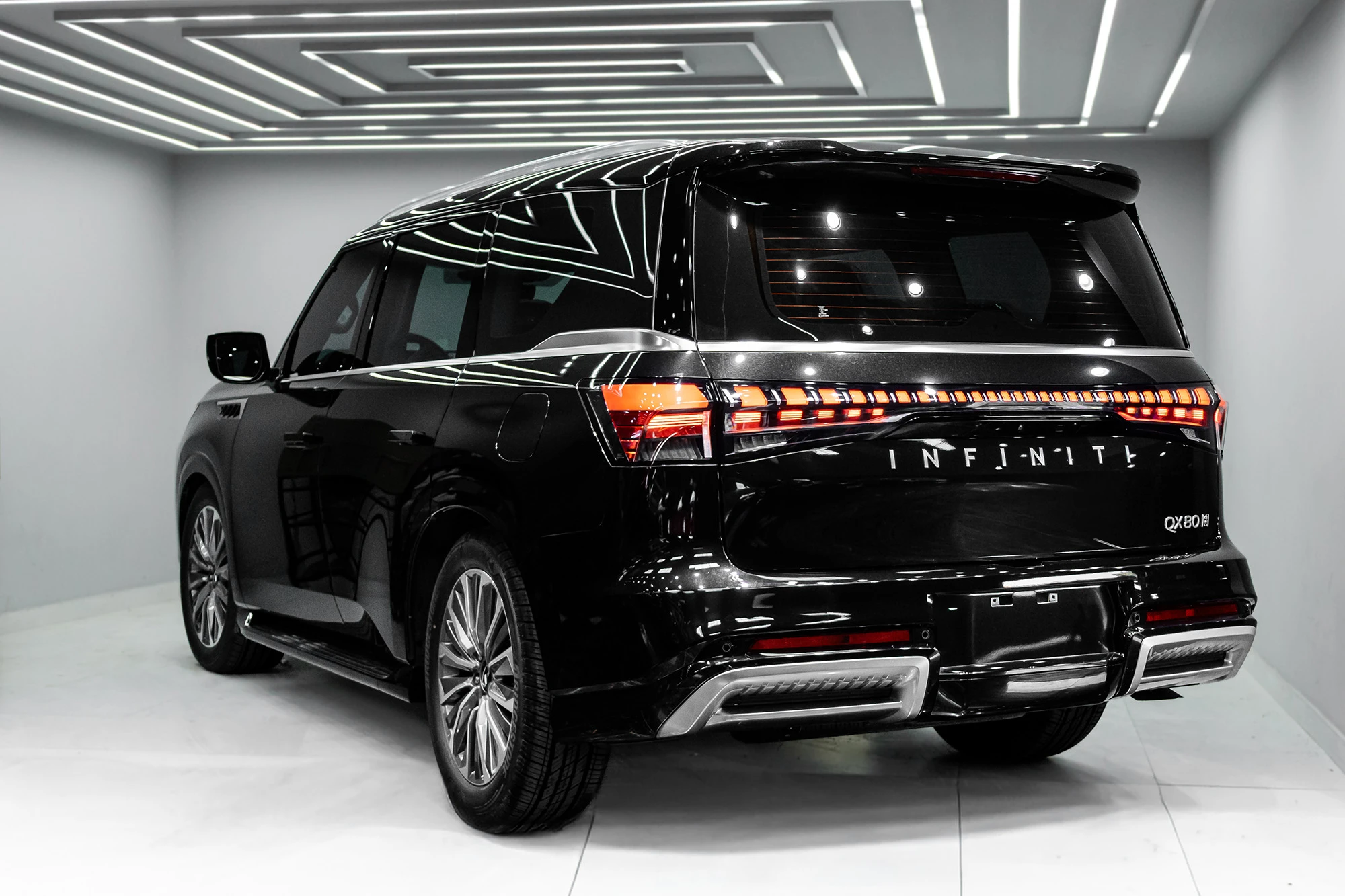 Infiniti QX80 New Gen Black