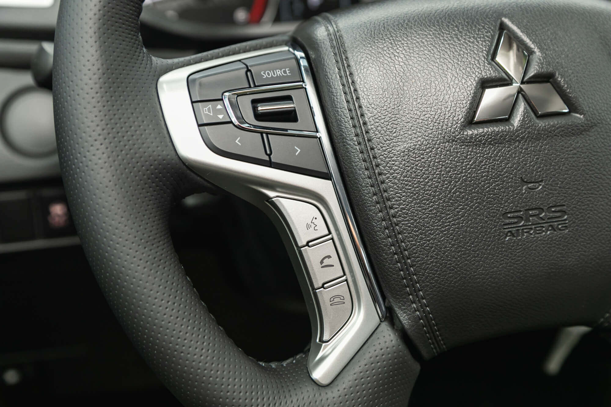 Mitsubishi L200 Blue