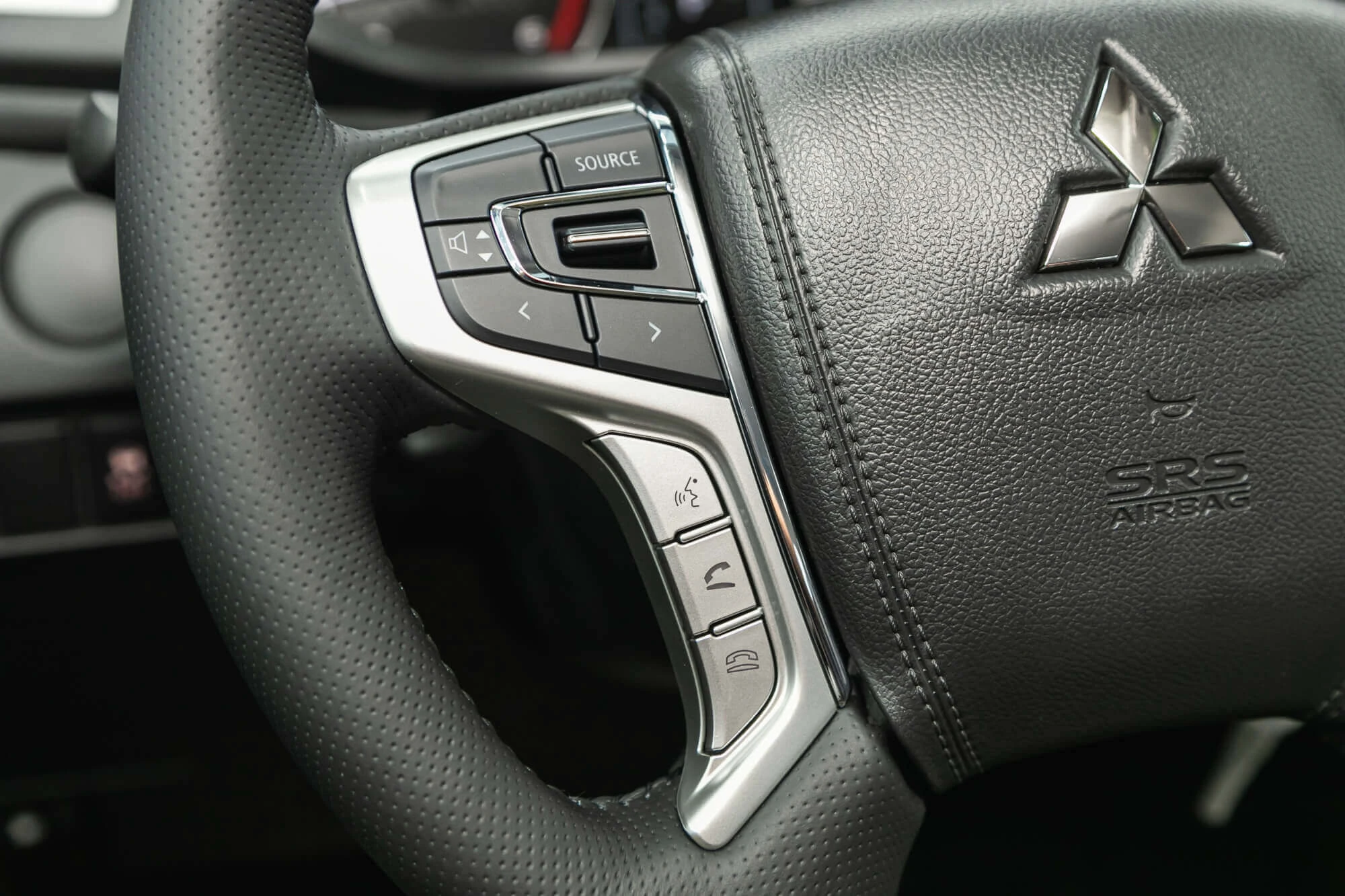 Mitsubishi L200 Blue