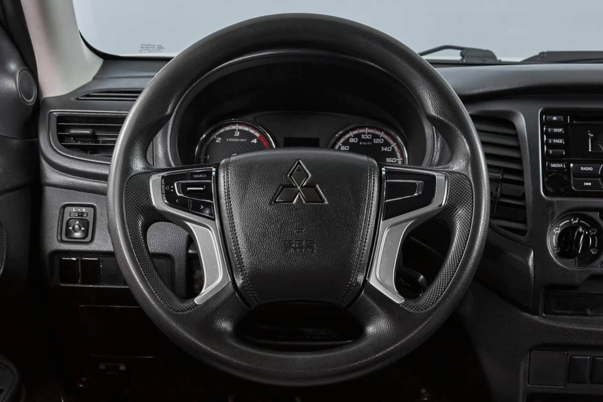 Mitsubishi L200 White