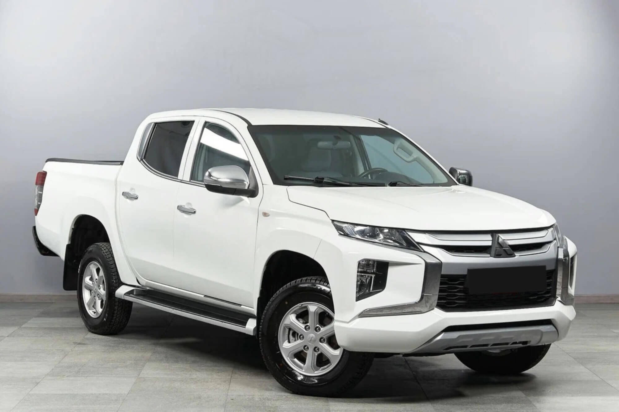 Mitsubishi L200 Branco