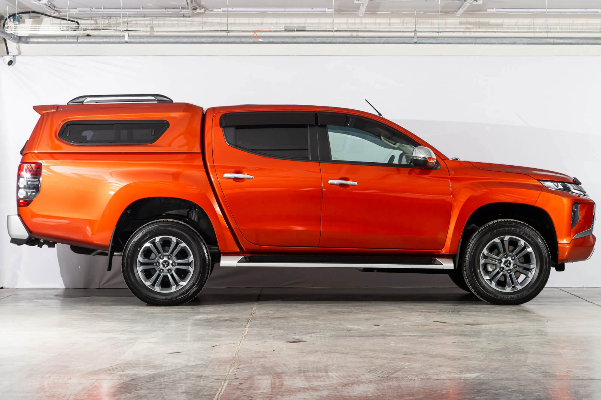 Mitsubishi L200 Naranja