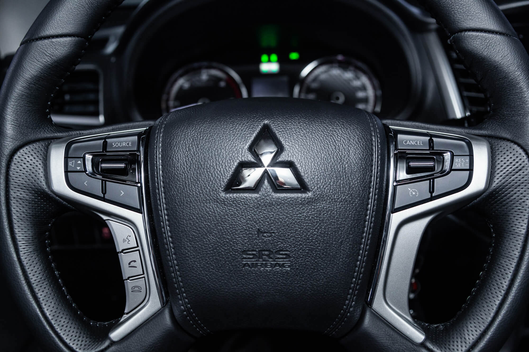 Mitsubishi L200 White