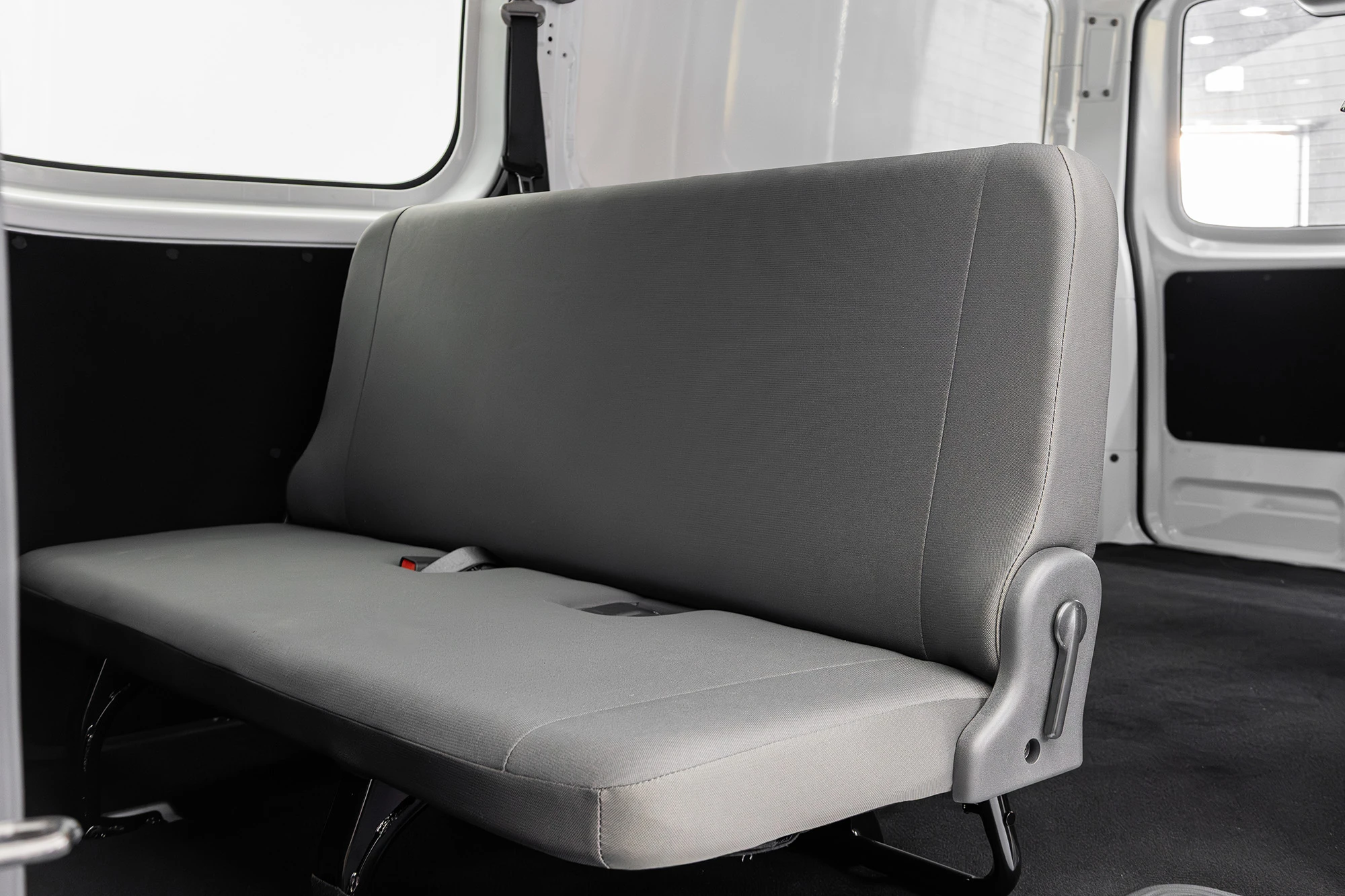 Nissan Urvan לבן Nissan Urvan לבן