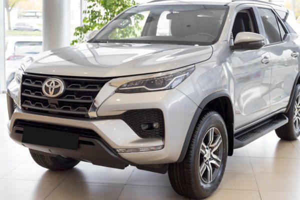 Toyota Fortuner Wit