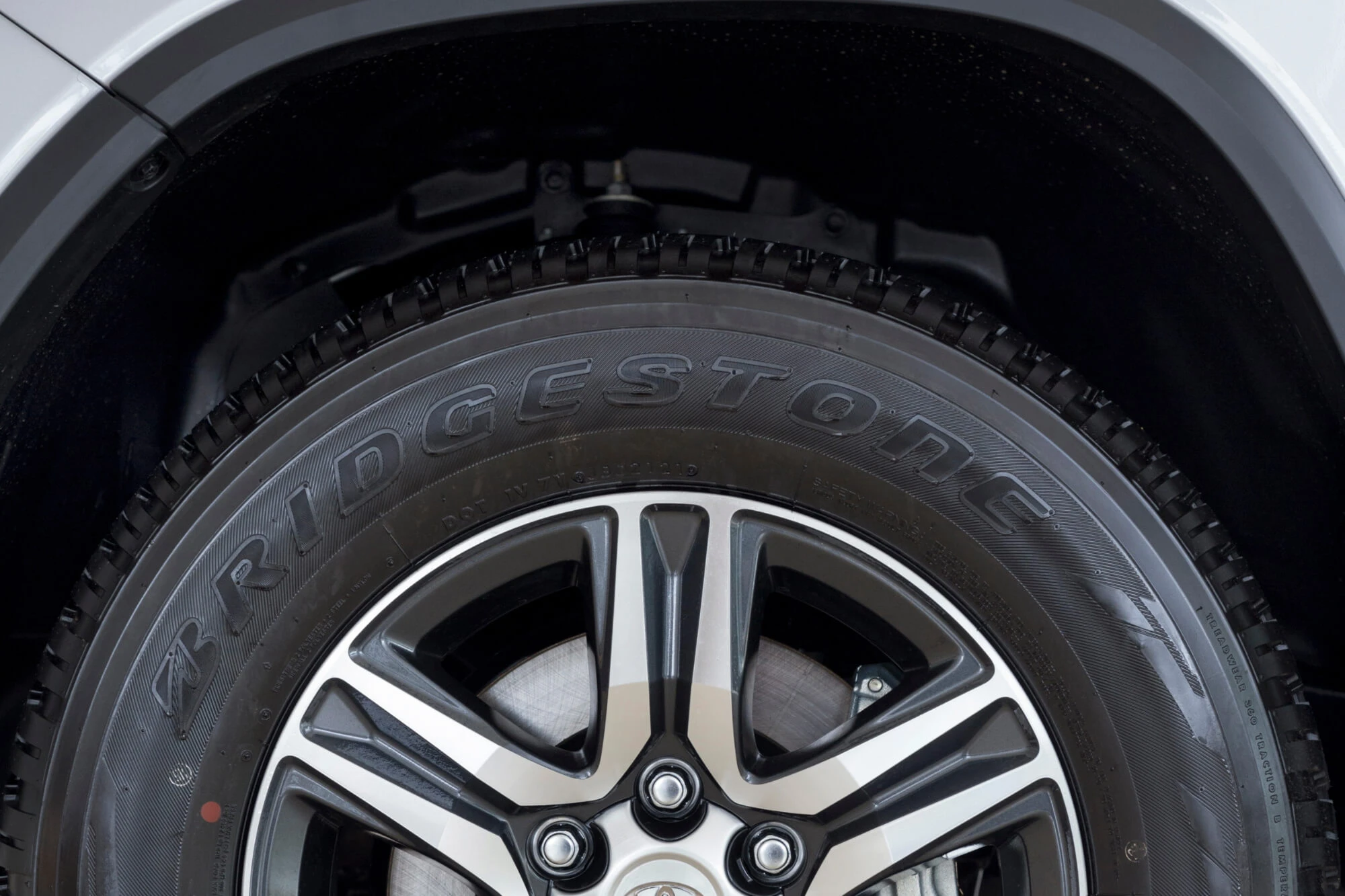 Toyota Fortuner белый