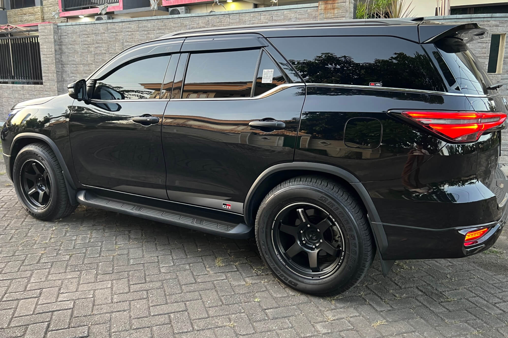 Toyota Fortuner GR Sport Black