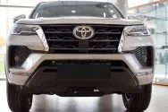 Toyota Fortuner белый