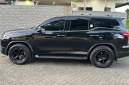 Toyota Fortuner GR Sport Black