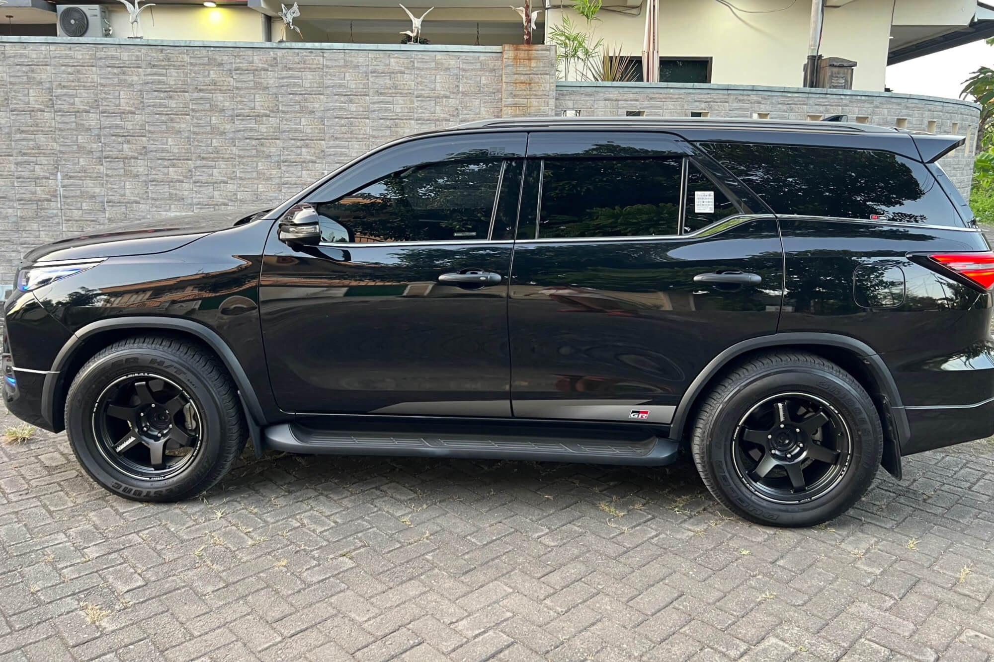Toyota Fortuner GR Sport Preto