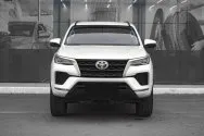 Toyota Fortuner белый