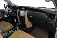Toyota Fortuner белый