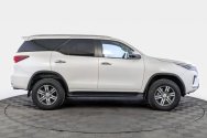 Toyota Fortuner White