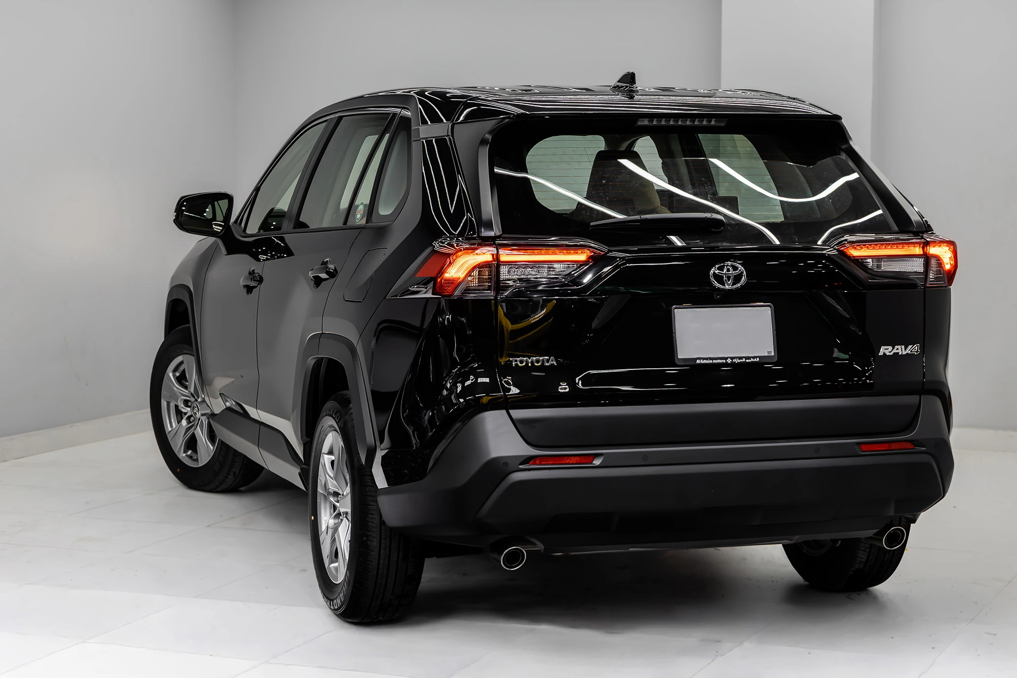 Toyota RAV4 Черный