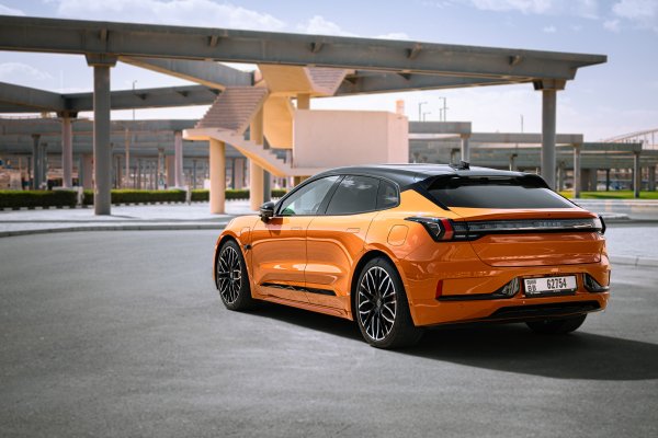 Аренда Zeekr 001 Orange в Дубае - Octane.Rent