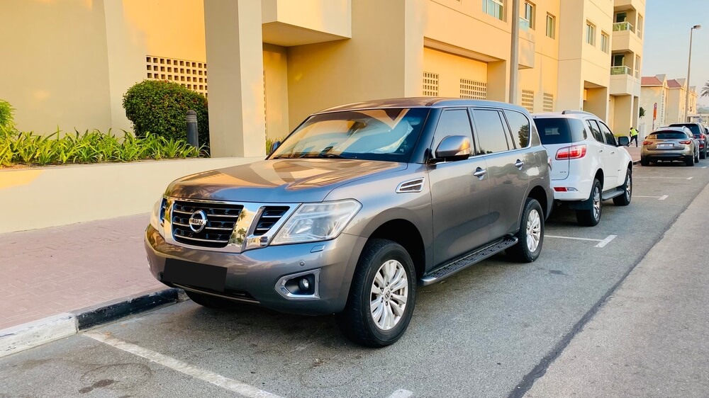 Nissan patrol no Dubai