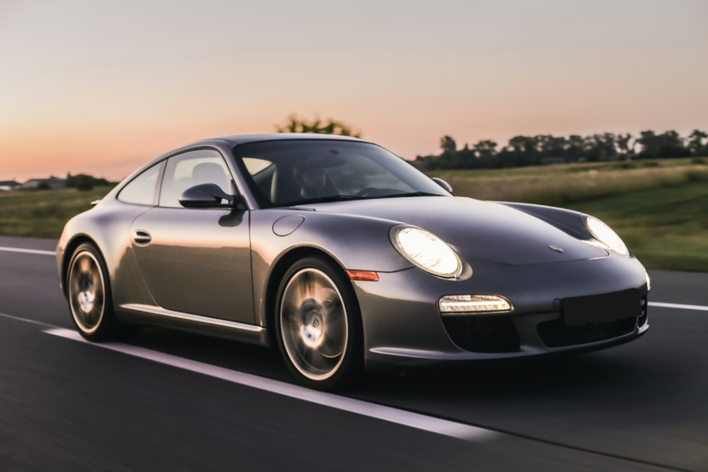 Le migliori auto per riunioni di lavoro e viaggi aziendali a Dubai Porsche 911 a Dubai